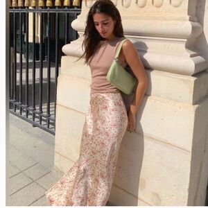 Realisation Par Silk Skirt